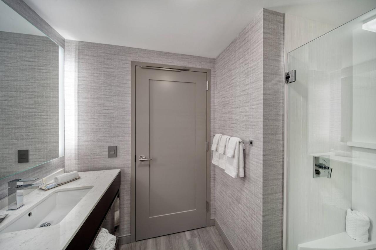 Fairfield Inn & Suites By Marriott Boston Уолтем Экстерьер фото