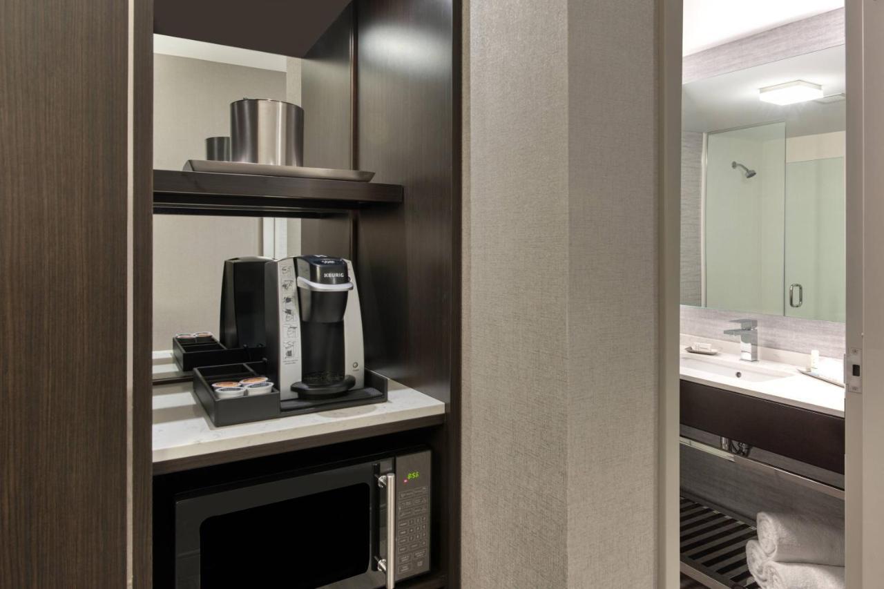 Fairfield Inn & Suites By Marriott Boston Уолтем Экстерьер фото
